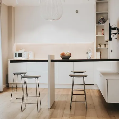 Bed's Apartment