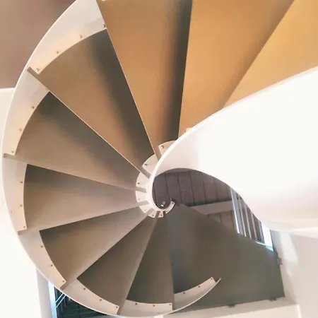 Apartment Bed's *
